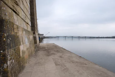 Sous le pont Eiffel de Cubezac (4).